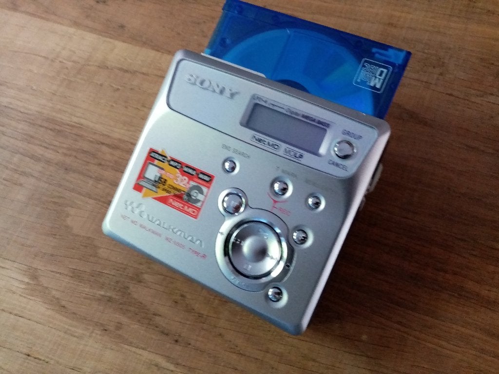 Als NIEUW Sony Net MZ-N505 minidisc Kompleet  snoeren doos., Ophalen of Verzenden, Minidisc-recorder