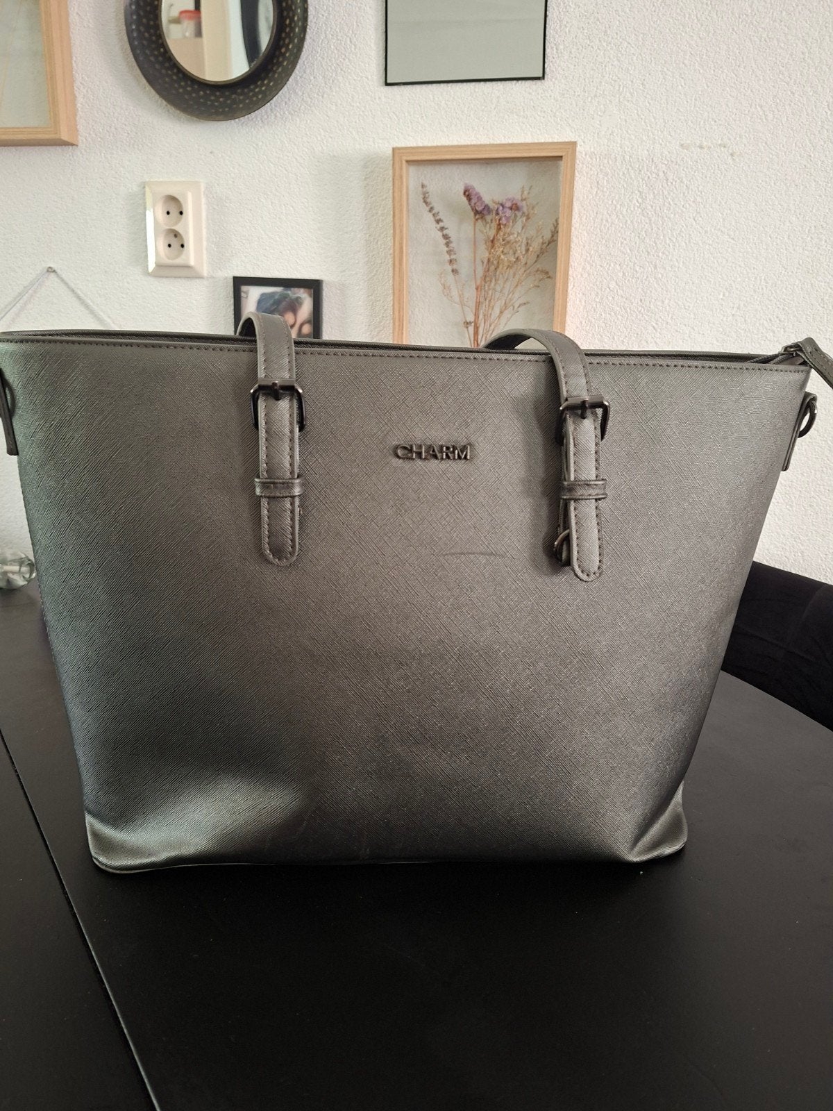 Charm Handtas - Stijlvol en Praktisch, Sieraden, Tassen en Uiterlijk, Tassen | Damestassen, Ophalen of Verzenden, Zo goed als nieuw