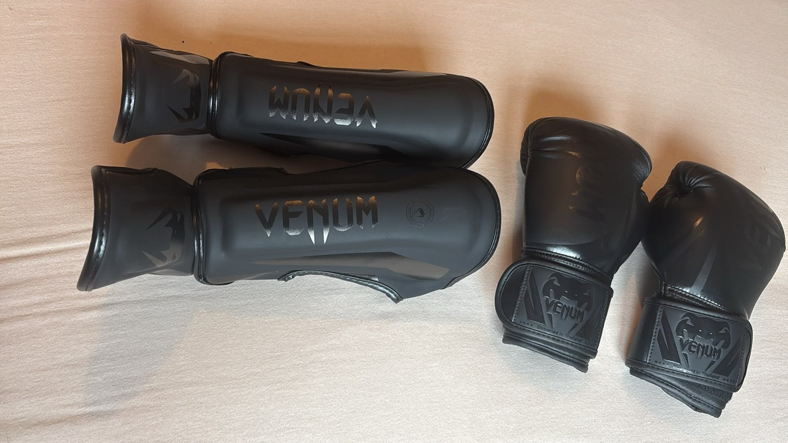 Venum set kids maat s, Ophalen, Zo goed als nieuw, Bokshandschoenen