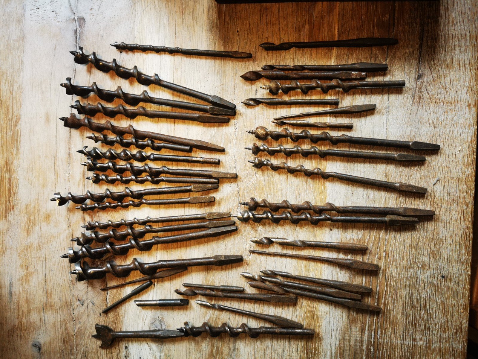 Vintage houtboren set in houten kistje, Antiek en Kunst, Antiek | Gereedschap en Instrumenten, Ophalen of Verzenden