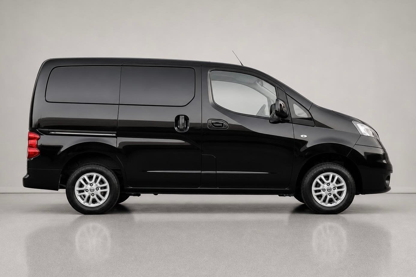 Nissan NV200 EVALIA 7 PERSOONS / AIRCO / CAMERA / LMV ..., Auto's, Stof, Gebruikt, Met garantie (alle), 7 stoelen