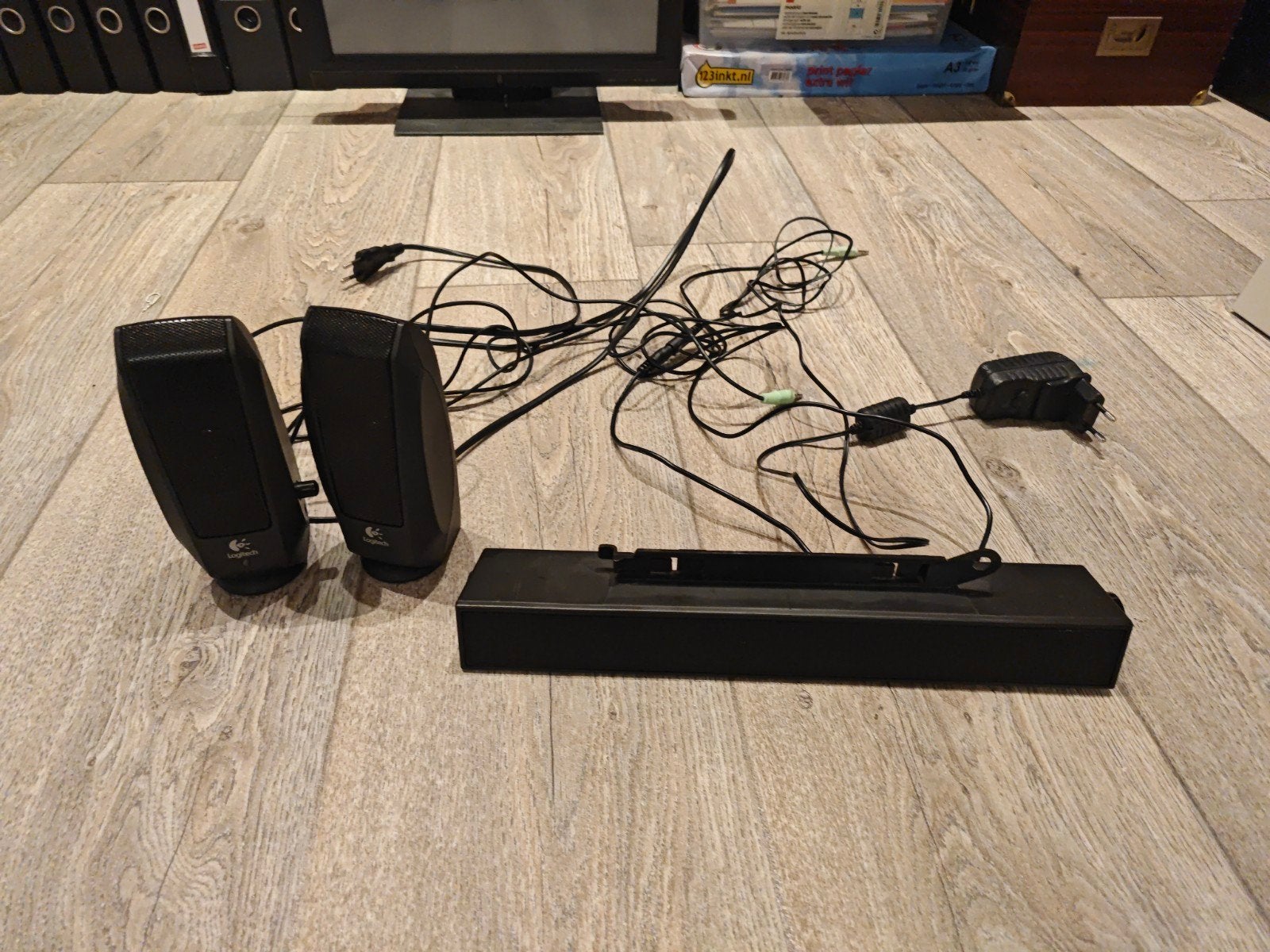 Logitech 2.0 Luidsprekerset met Soundbar, Computers en Software, Ophalen of Verzenden, Gebruikt, Audiokanaal 2, Logitech