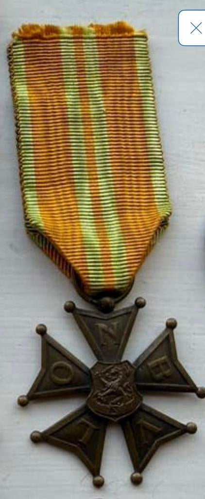 Zeer vroeg Vierdaagse kruisje brons niet verguld., Verzamelen, Ophalen of Verzenden, Landmacht, Nederland