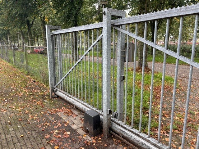 Schuifpoort vrijdragend, Tuin en Terras, Ophalen, Gebruikt, IJzer, Overige typen