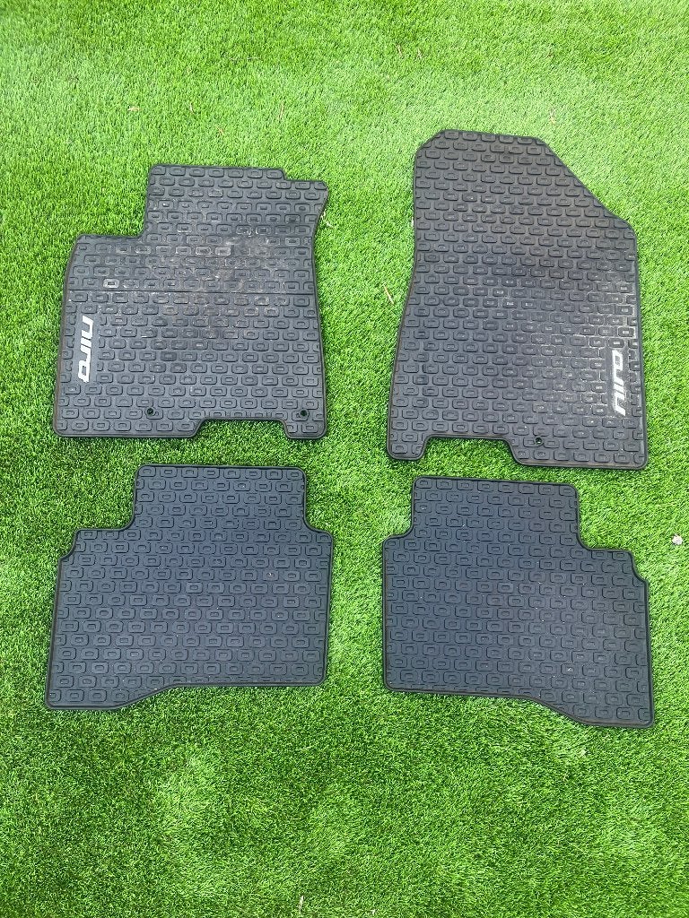 Originele rubberen mattenset Kia Niro vanaf juni 2017, Auto diversen, Ophalen, Zo goed als nieuw