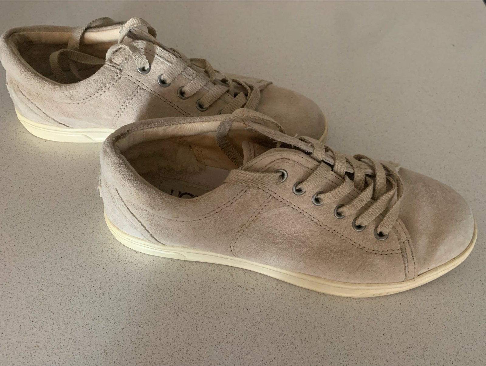 Ugg sneakers beige maat 38, Ophalen of Verzenden, Gedragen, Beige, Sneakers of Gympen