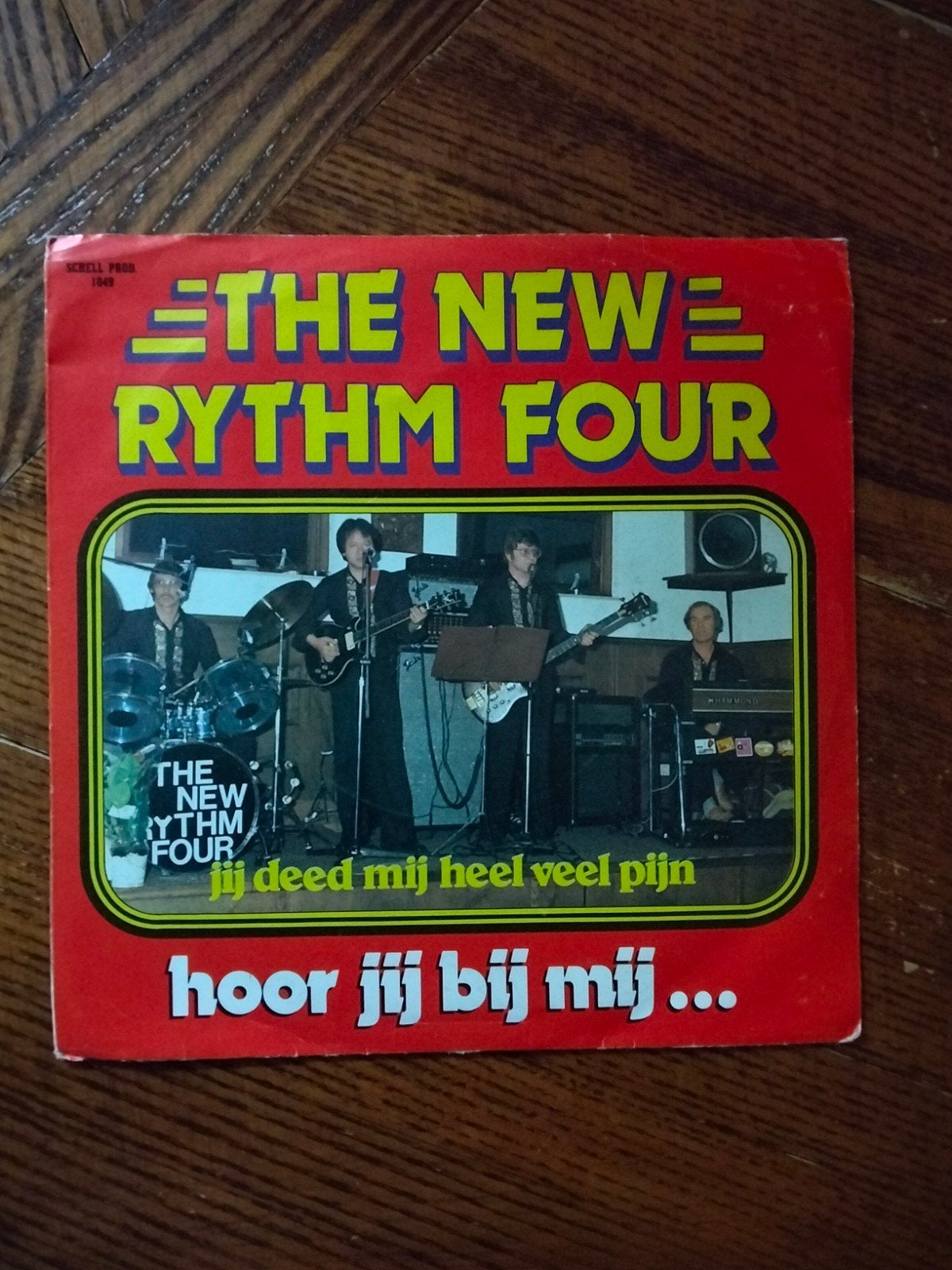 The new rythm four, Ophalen of Verzenden, Zo goed als nieuw, Overige formaten, Levenslied of Smartlap