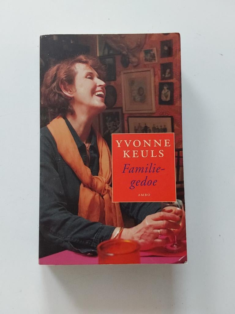 Yvonne Keuls : Familiegedoe, Gelezen, Yvonne Keuls, Ophalen of Verzenden, Nederland