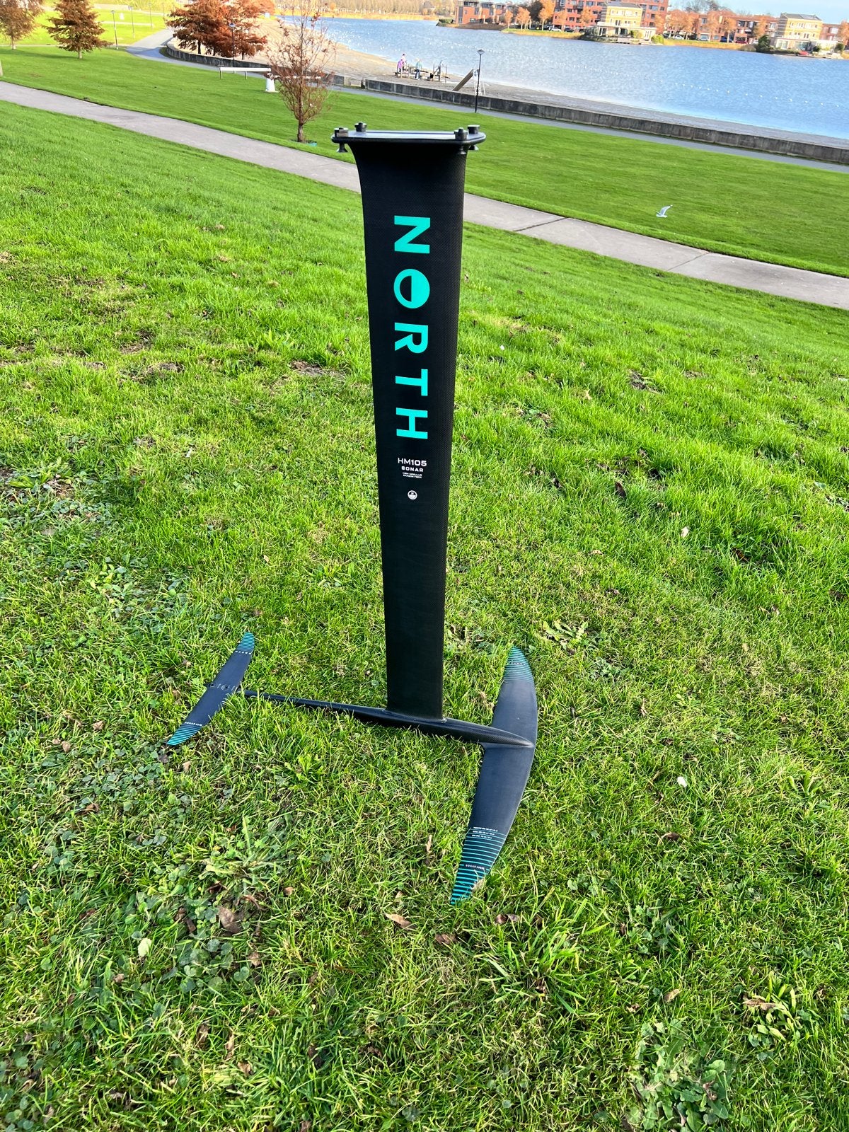 North Foils Race Foil Set - Mast 105 UHM, Fuselage 700 Carbo, Ophalen, Zo goed als nieuw, Wingsurf-hydrofoil