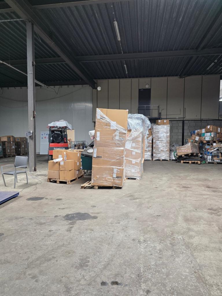 Magazijn / opslagruimte / bedrijfsterrein te huur in Lelysta, Koop, Bedrijfsruimte