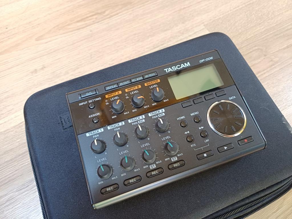Tascam DP006, Ophalen of Verzenden, Zo goed als nieuw, 5 tot 10 kanalen, Microfooningang
