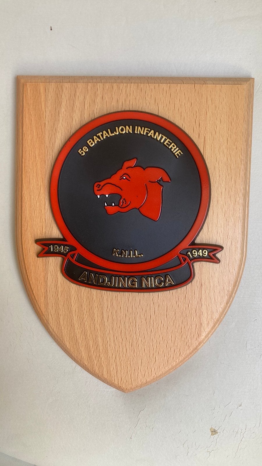 KNIL Andjing Nica 1945-1949, Ophalen of Verzenden, Landmacht, Nederland, Embleem of Badge