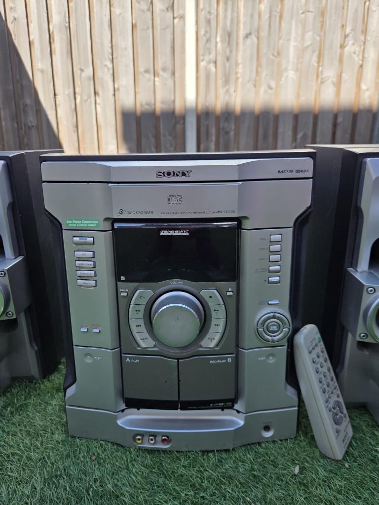 Te Koop — Sony MHC-RG220, Ophalen, Zo goed als nieuw, Sony, Wisselaar