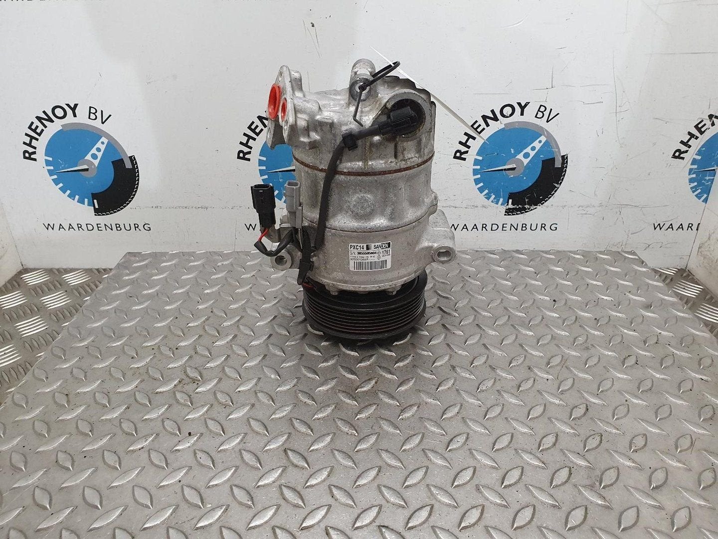 RENAULT MEGANE AIRCO COMPRESSOR / AIRCOPOMP 2019, Gebruikt, -, -, Ophalen of Verzenden