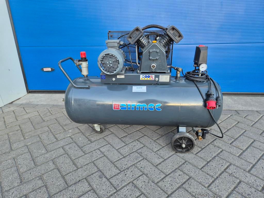 Airmec Zuigercomressor 2-cilinder 380V in nette staat!, Doe-het-zelf en Verbouw, Compressors, Gebruikt, Info@bolkmachinehandel.nl