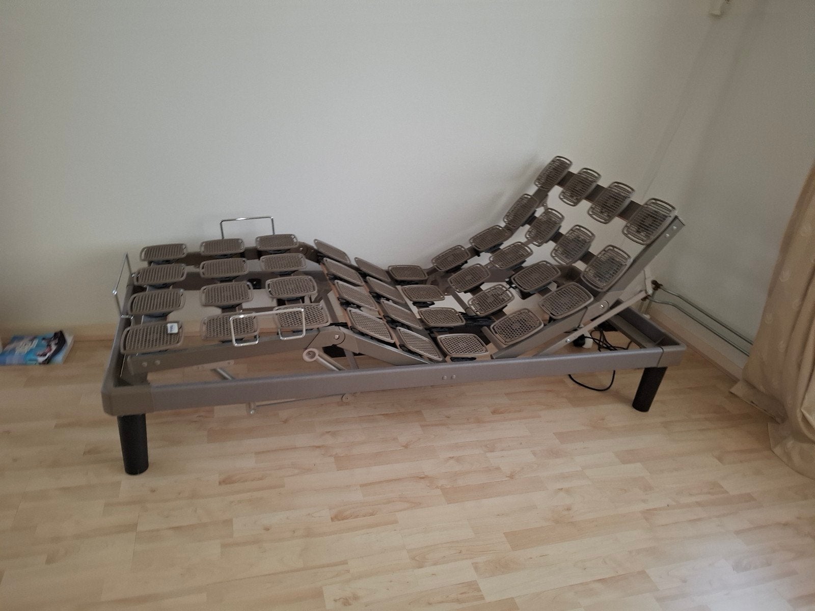 Tempur bedbodem 80x200 met 2 motoren en massagefunctie, Ophalen, Gebruikt, Eenpersoons, 80 cm