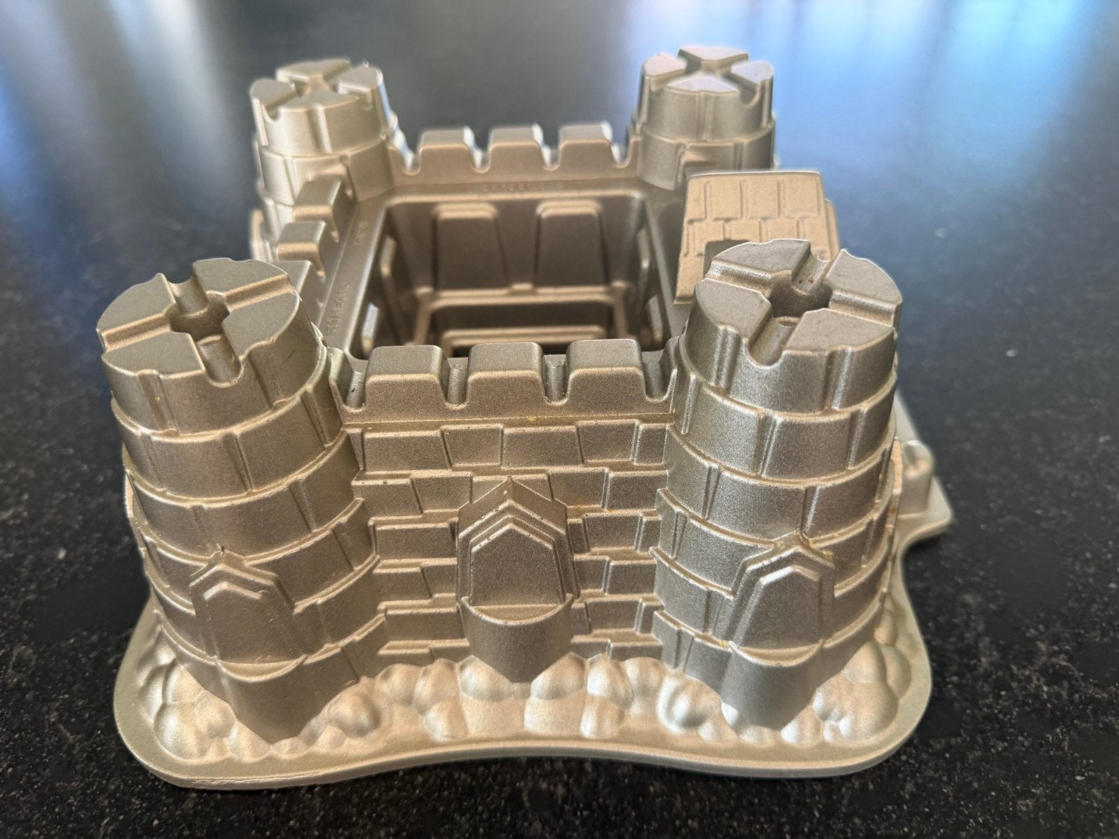 Nordic Ware Kasteel Bakvorm - Nieuw en Zware Kwaliteit, Overige typen, Ophalen of Verzenden, Metaal, Overige merken