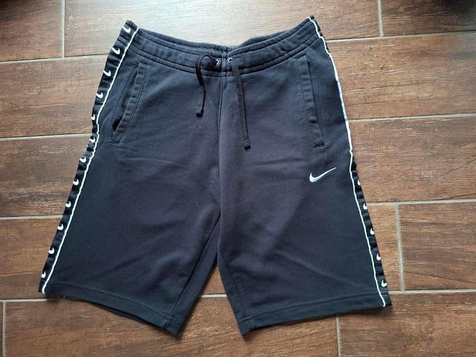 Nike short zwart, Maat 48/50 (M), Zwart, Nike, Ophalen of Verzenden