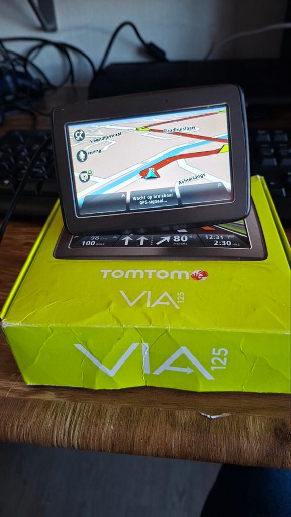 Tekoop een navigatie tomtom via125, Auto diversen, Autonavigatie, Ophalen of Verzenden, Gebruikt