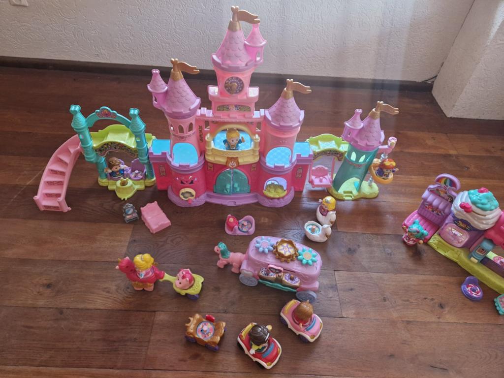 VTech Vrolijke Vriendjes Kasteel & Sanne's Smulparadijs, Ophalen, Gebruikt, Meisje
