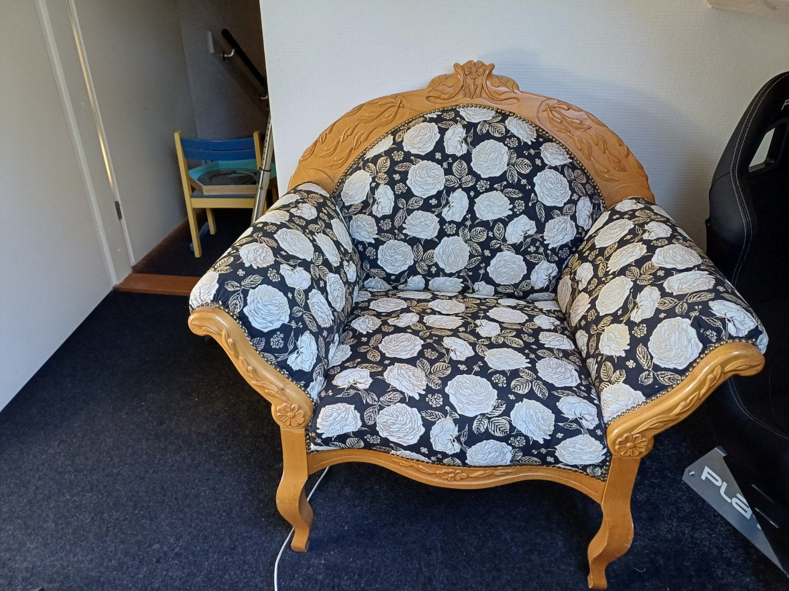 Fauteuil met bloemenprint, Ophalen, Hout, Gebruikt, 75 tot 100 cm