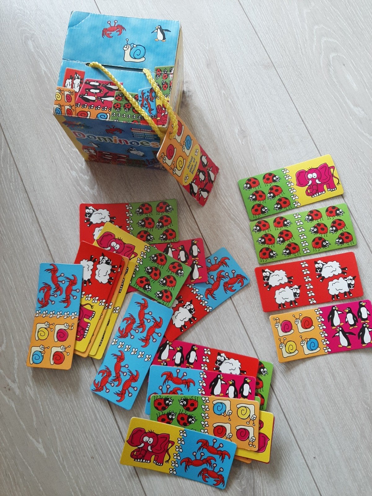 Domino  2+  Grafix, Hobby en Vrije tijd, Gezelschapsspellen | Bordspellen, Drie of vier spelers, Ophalen of Verzenden, Zo goed als nieuw