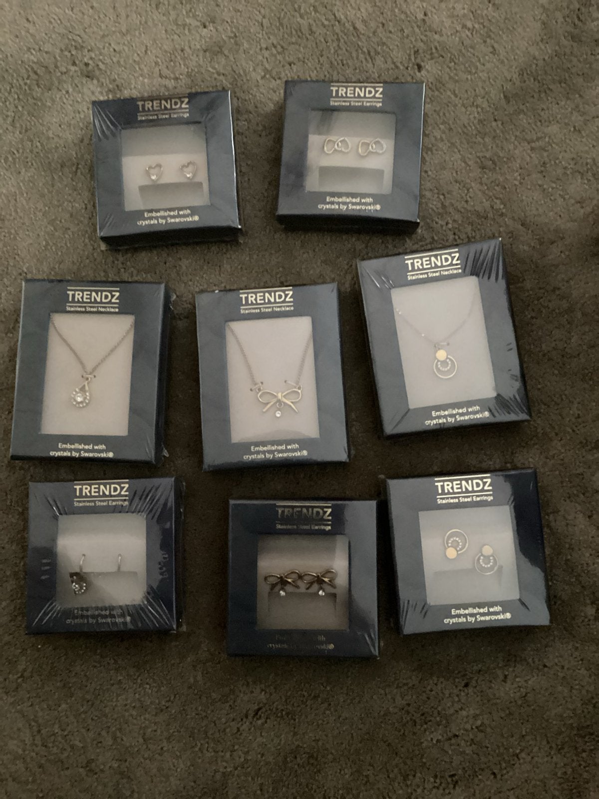 Partij 46 stuks Trendz sieraden met Swarovski kristallen, Met kristal, Overige materialen, ., Nieuw
