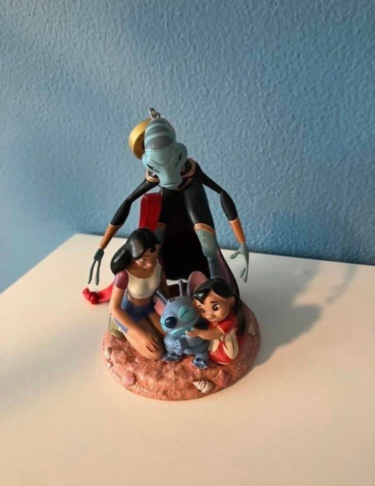 Disney Sketchbook Ornament Lilo & Stitch met doos, Verzamelen, Disney, Ophalen of Verzenden, Overige figuren, Zo goed als nieuw