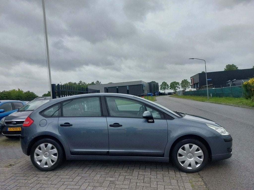Citroen C4 1.6-16V Ligne Prestige 5 deurs + geregelde airco, Auto's, Citroën, Voorwielaandrijving, Stof, Gebruikt, 4 cilinders