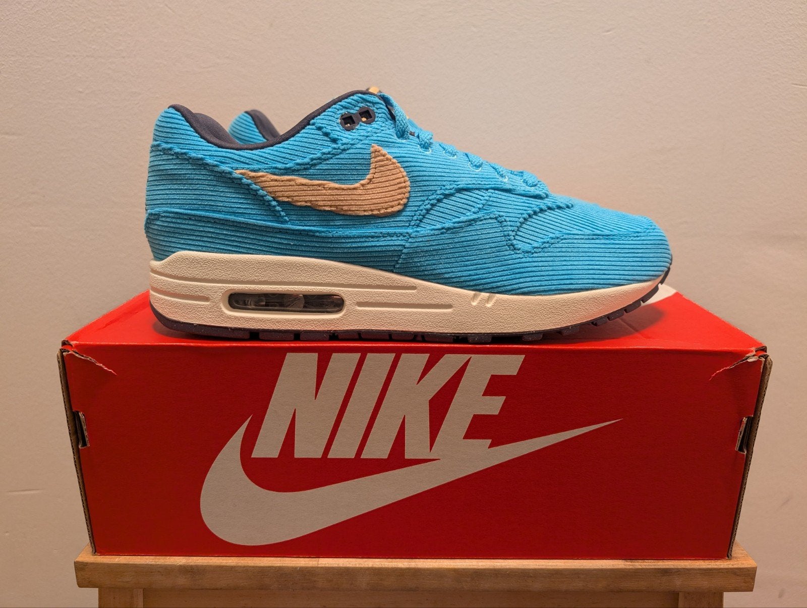Nike Air Max 1 Corduroy Baltic Blue 43, Nike air max, Blauw, Nieuw, Ophalen of Verzenden
