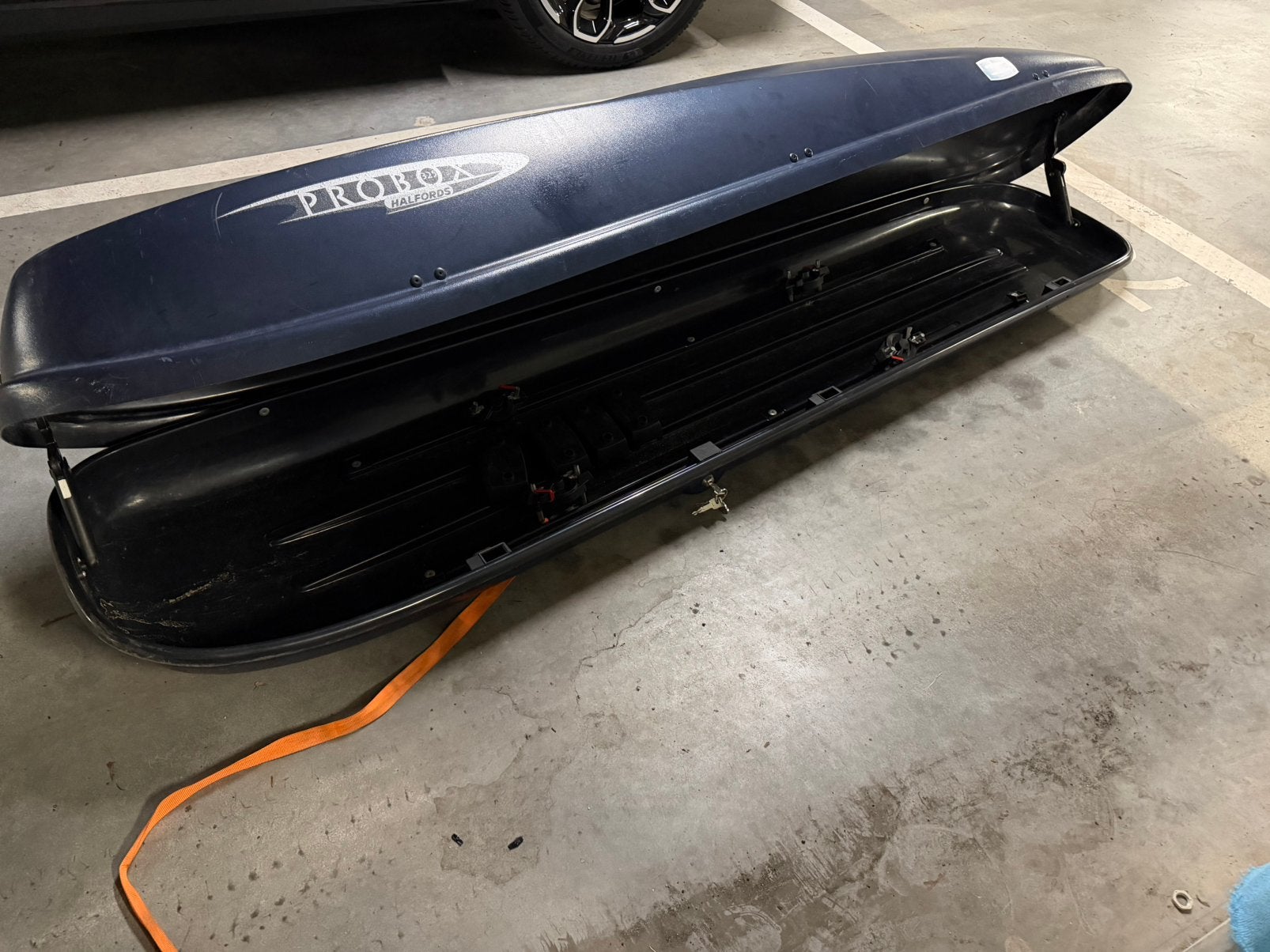 Dakkoffer Skibox Halfords Probox 325, Ophalen, Gebruikt