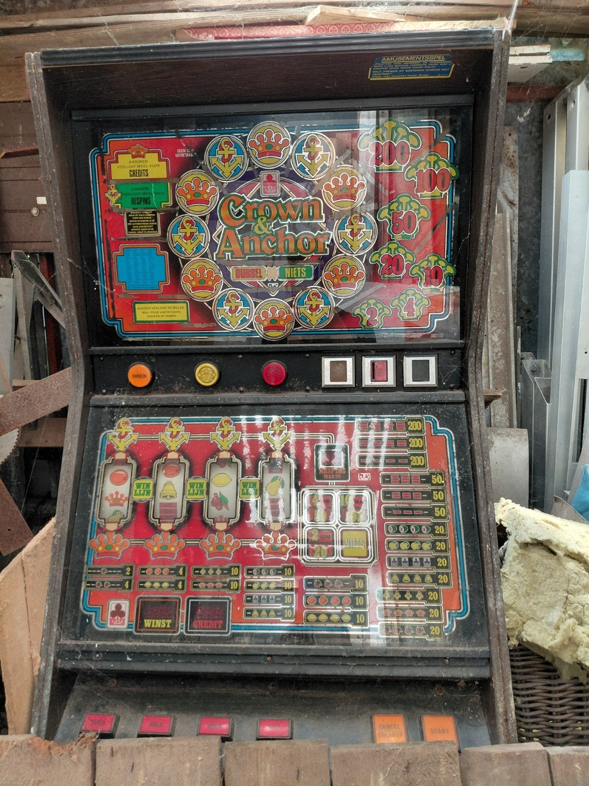 Gokmachine Crown & Anchor - Niet goed werkend, Overige munten, Ophalen of Verzenden, Gebruikt