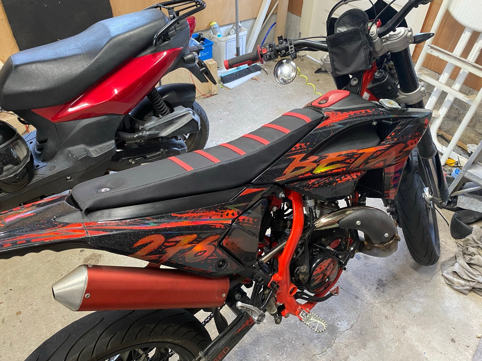 Beta RR 50 Kappenset met Alien Arts stickerset, Fietsen en Brommers, Ophalen of Verzenden, Gebruikt, Kap