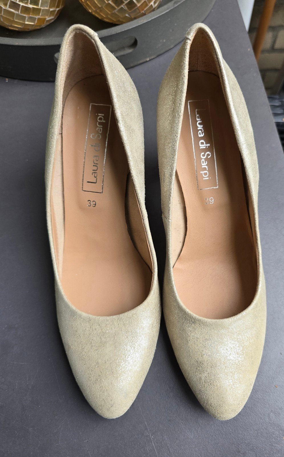 Laura di Sarpi Gouden Pumps Maat 39 - ongedragen !, Pumps, Overige kleuren, Verzenden, Nieuw