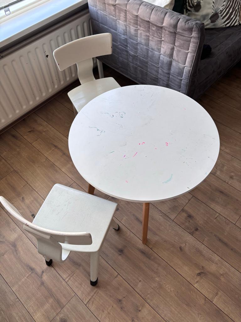 Kinder speelset: tafel (Ø 60cm, H 50cm) en 2 stoeltjes, Ophalen, Gebruikt, Tafel(s) en Stoel(en)