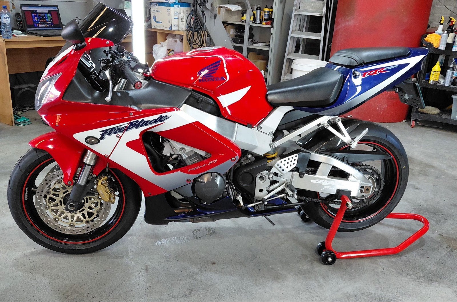Honda cbr fireblade 929rr sc44 2001 46000 km super staat gro