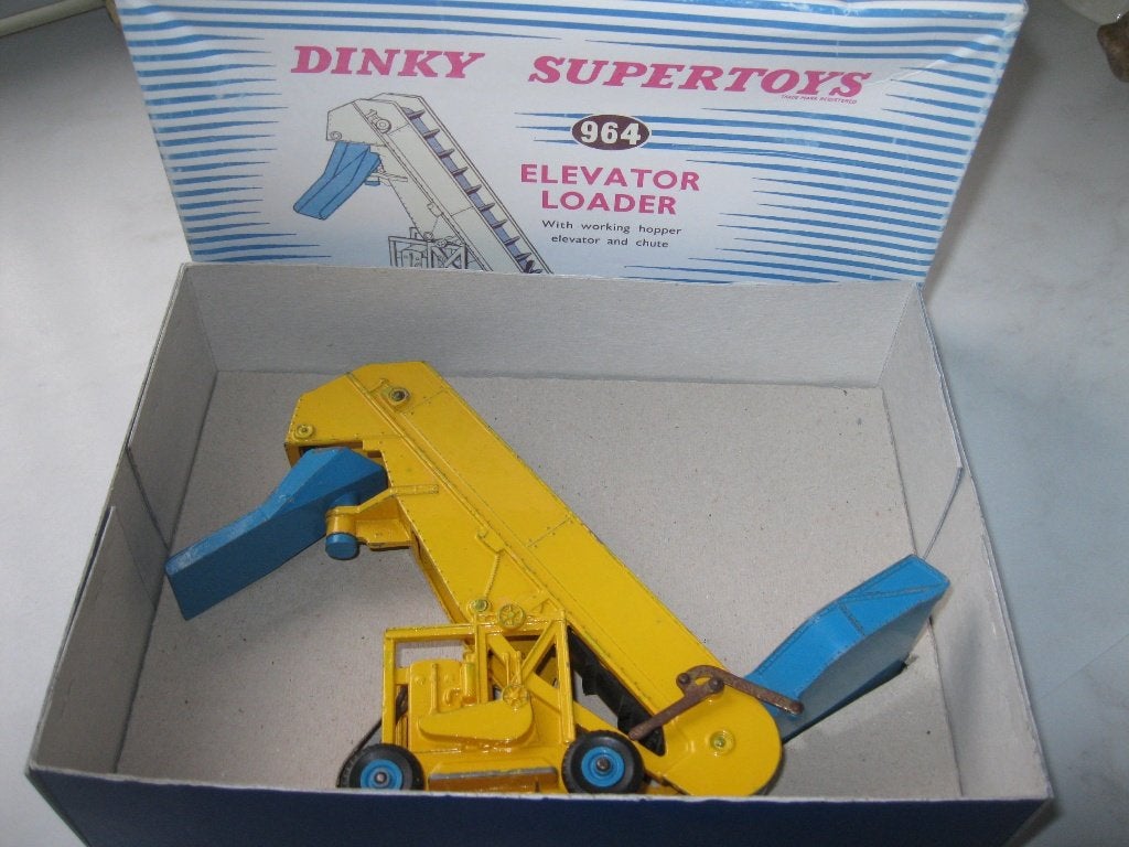 dinky supertoys elevator loader met werkende band 964 +doos, Ophalen of Verzenden, Gebruikt, Tractor of Landbouw, Dinky Toys