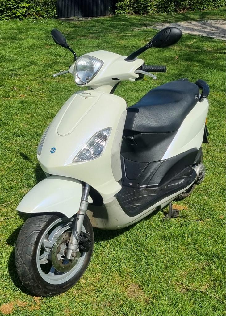 Piaggio Fly Scooter - Wit, Goed Onderhouden, Ophalen, Gebruikt, Maximaal 45 km/u, Fly