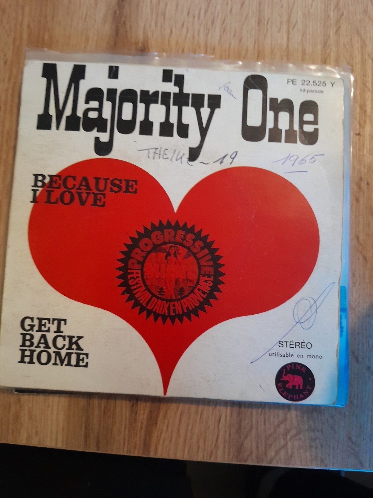 majority one 7inch because I love, Ophalen of Verzenden, Zo goed als nieuw, Pop