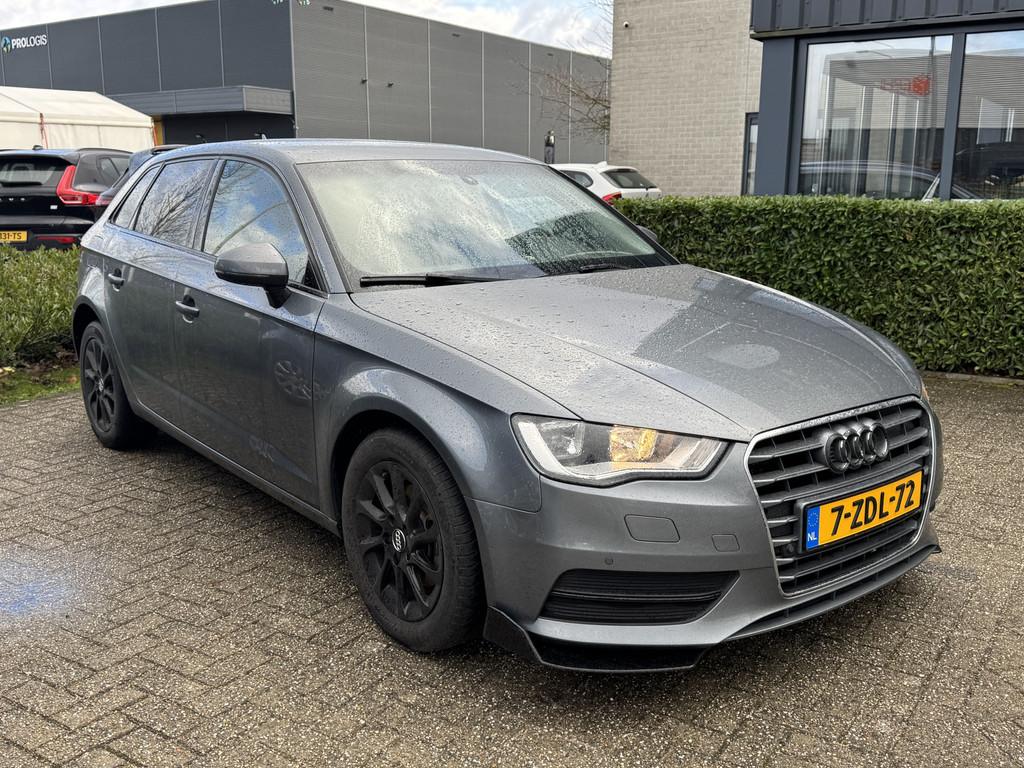 Audi A3 Sportback 1.4 TFSI Attraction Pro Line g-tron Navi C, Auto's, Stof, Gebruikt, Euro 6, 4 cilinders