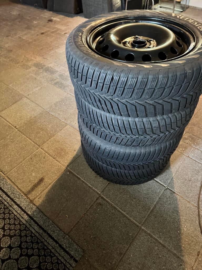Vredestein Snowtrac 3 Winterbanden op stalen velgen 205/55 R, Ophalen, Gebruikt, 16 inch, Banden en Velgen