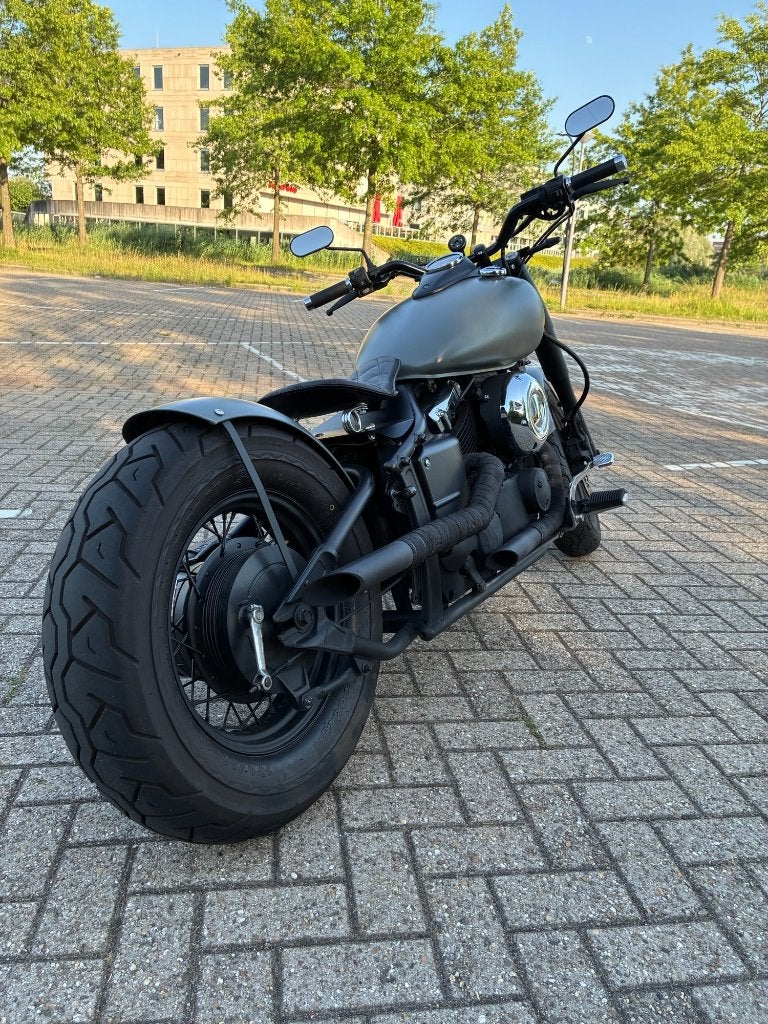 Yamaha XVS 650 (Dragstar) Bobber - Perfecte Staat, 2 cilinders, LED Verlichting, Chopper, Gebruikt