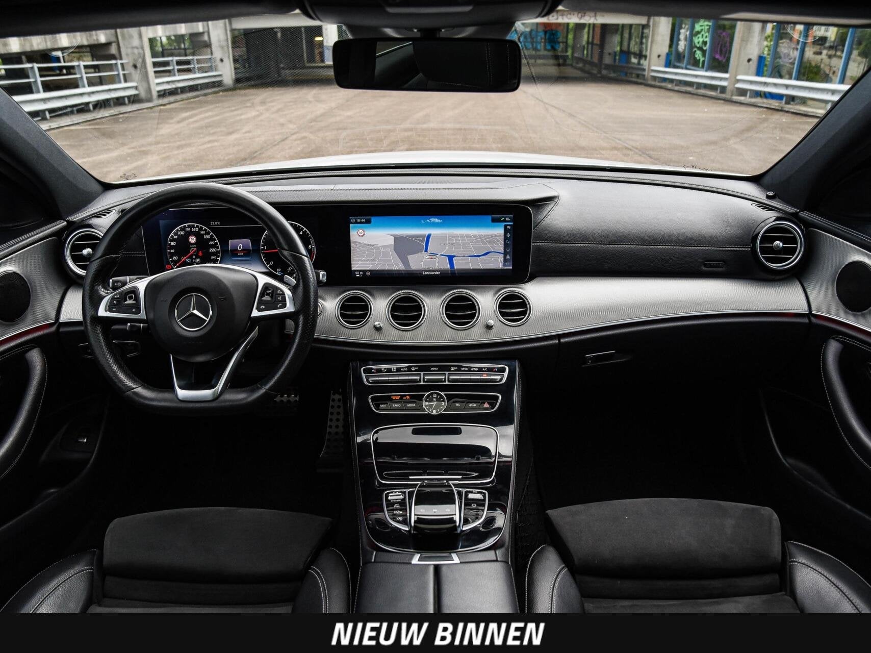 Mercedes-Benz E-klasse 220 d AMG Line Night Edition Panorama, Automaat, Achterwielaandrijving, Gebruikt, 4 cilinders