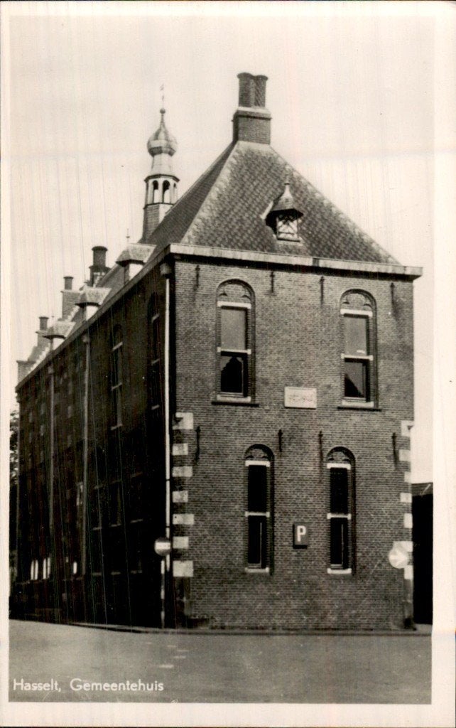 Hasselt - Gemeentehuis - Voorgevel, Ophalen of Verzenden, 1920 tot 1940, Ongelopen, Overijssel