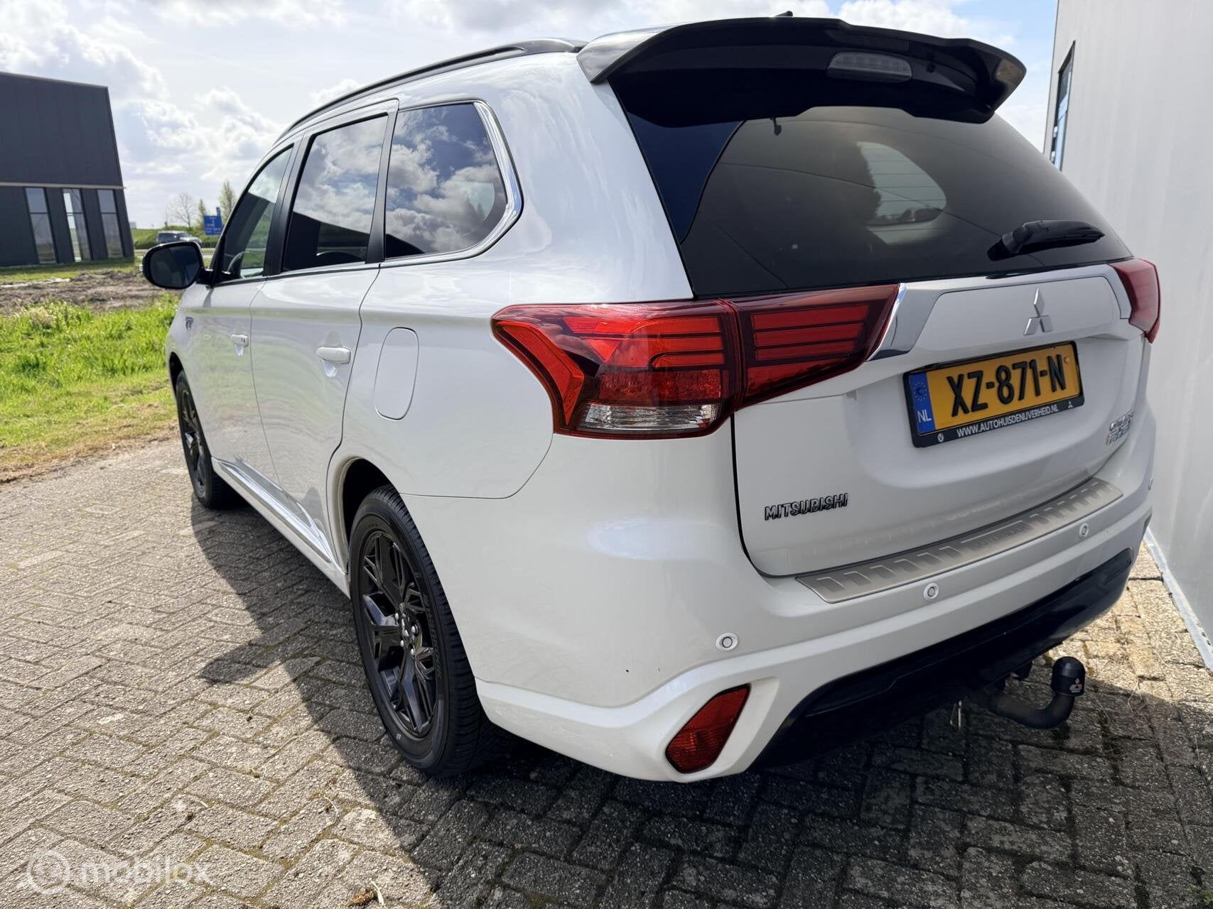 Mitsubishi Outlander 2.4 PHEV Intense+ |TREKHAAK|ALLSEASON B, Automaat, 12 maanden, 135 pk, 4 cilinders