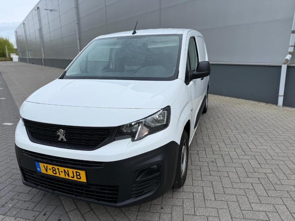 NWE PRIJS! Peugeot Partner 1.5 Bluehdi 3-zits Wit *BTW-auto*, Voorwielaandrijving, 1350 kg, Stof, 4 cilinders