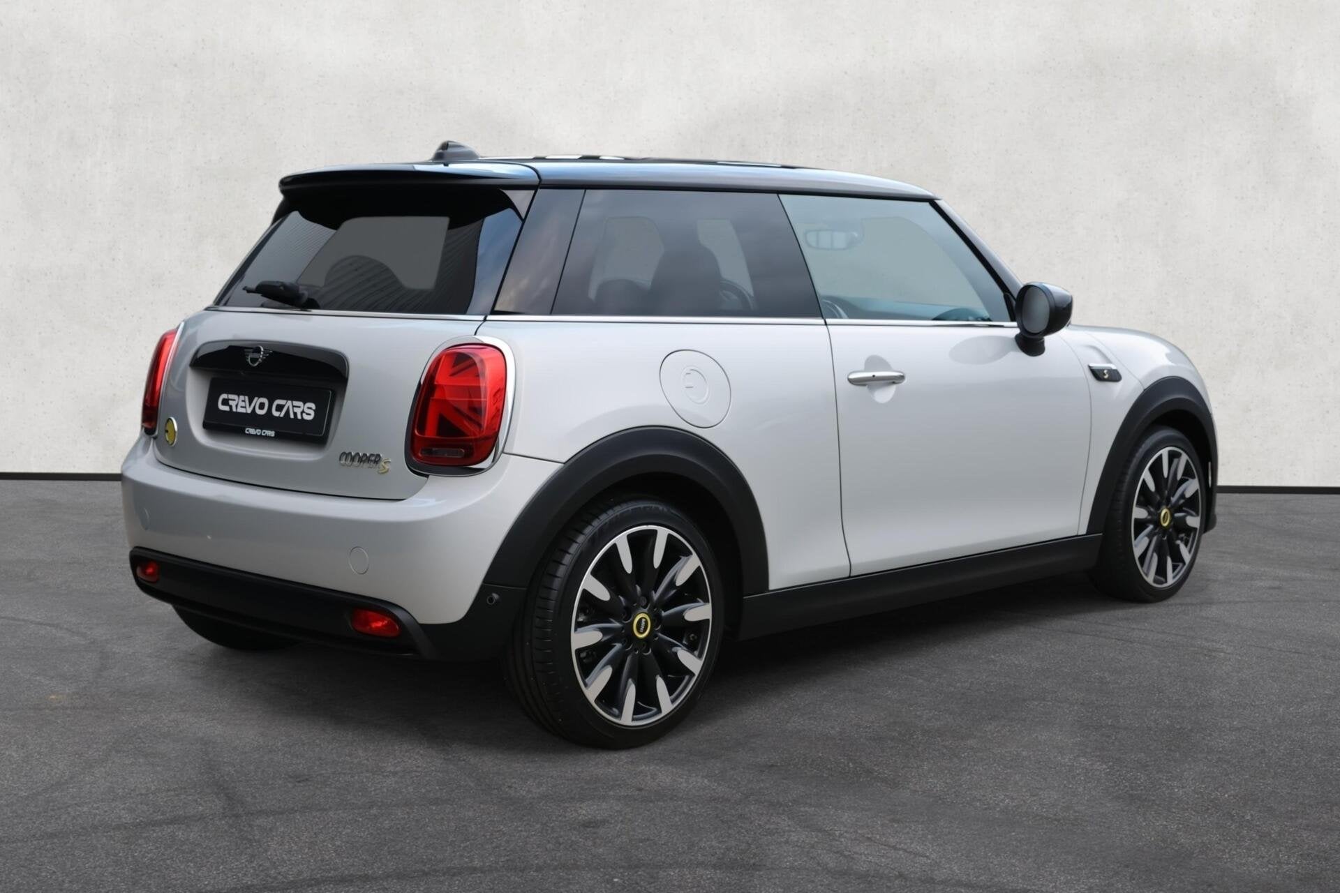 Mini Electric Classic 33 kWh | Keyless | Camera | SOH 95% |, Auto's, Dealer onderhouden, Gebruikt, 33 kWh, 4 stoelen