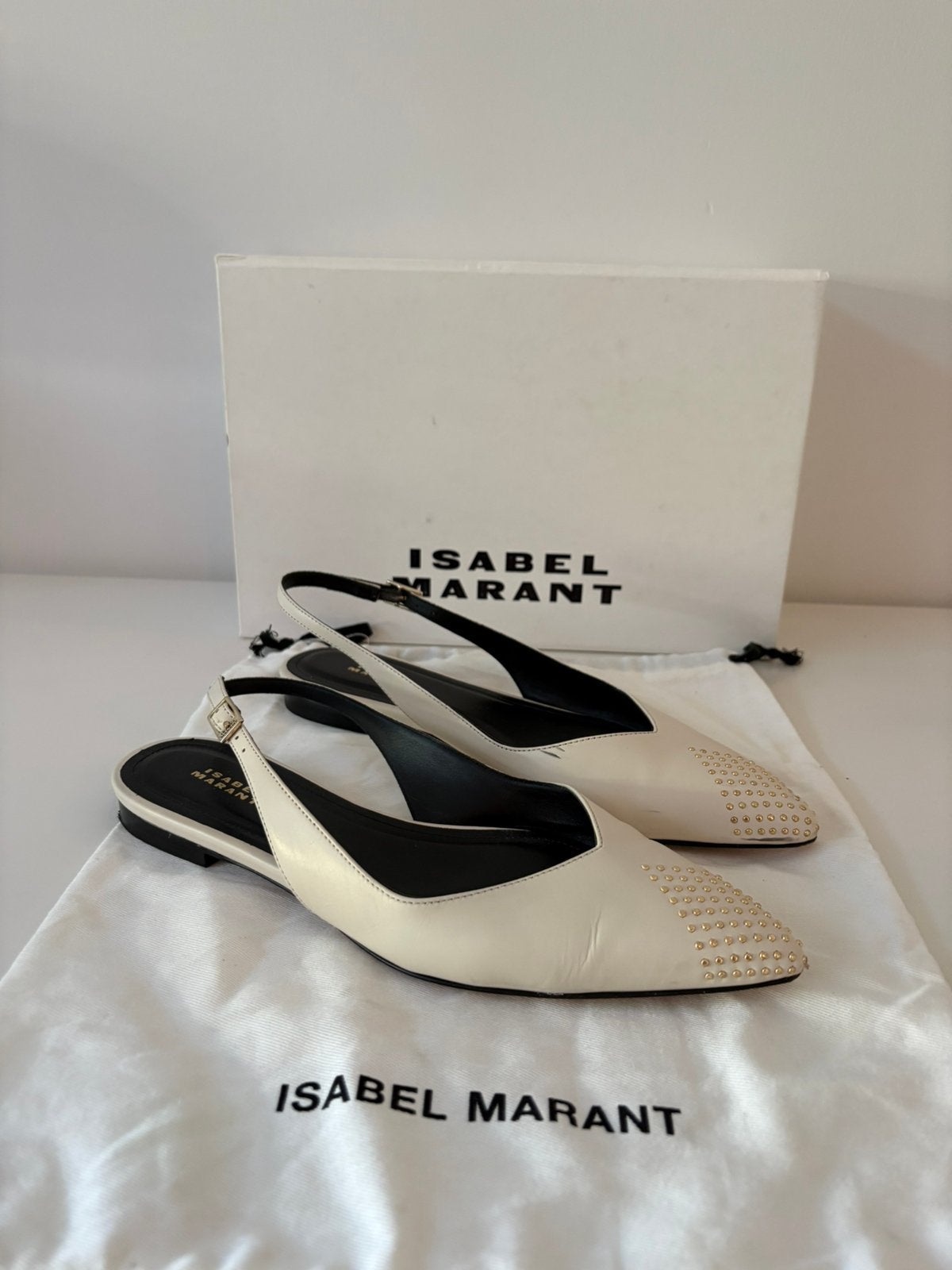 Isabel Marant Branee studded leather slingback flats, Schoenen met lage hakken, Wit, Ophalen of Verzenden, Zo goed als nieuw