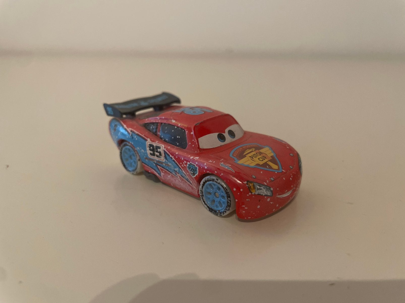 Disney Cars - Ice Racers Lightning Mcqueen, Ophalen of Verzenden, Gebruikt