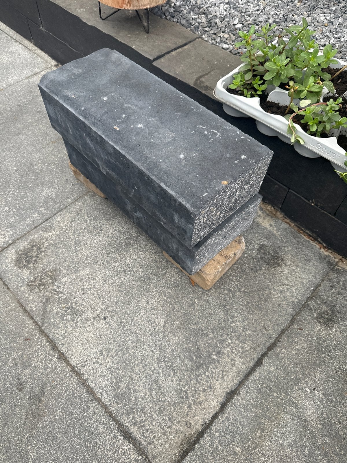 Betonblokken en snelbeton voor diverse projecten, Ophalen, Gebruikt